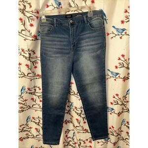 Curve Appeal High-Rise Essential Skinny Denim Size 16/22 Length Soft And Faded
